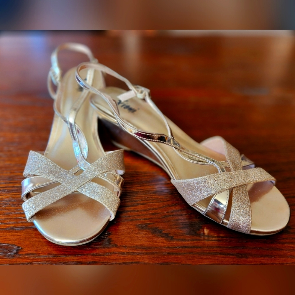 Fioni gold toned wedges with glitter agents. Size 8.5